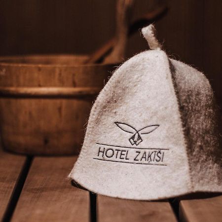 Rabbit Hotel Raiskums Екстер'єр фото