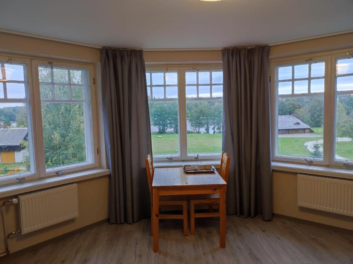 Rabbit Hotel Raiskums Екстер'єр фото