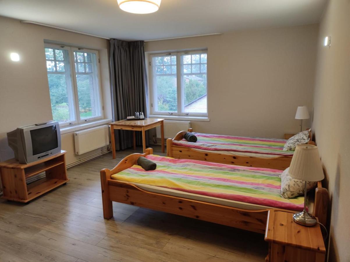 Rabbit Hotel Raiskums Екстер'єр фото