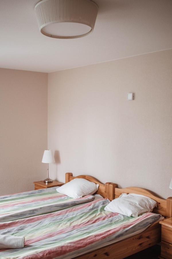 Rabbit Hotel Raiskums Екстер'єр фото