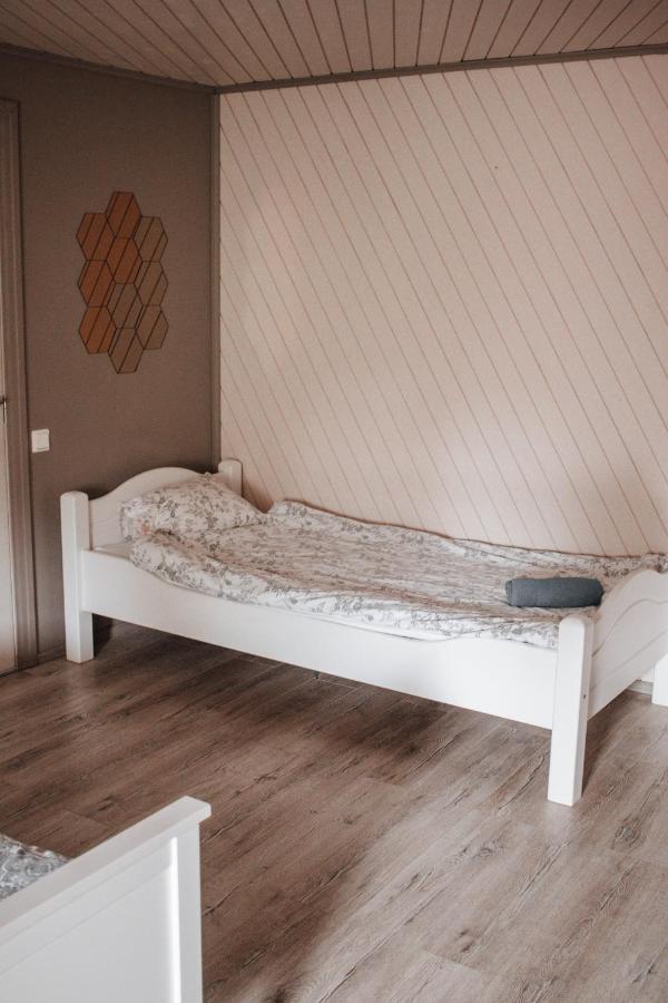 Rabbit Hotel Raiskums Екстер'єр фото