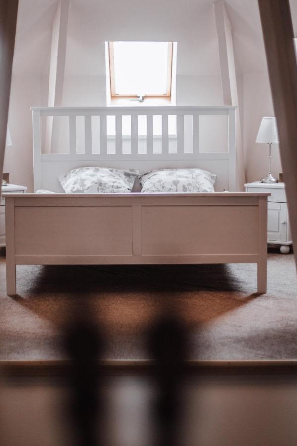 Rabbit Hotel Raiskums Екстер'єр фото