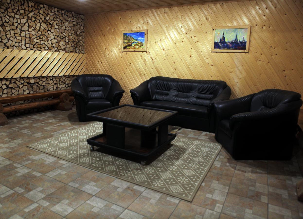 Rabbit Hotel Raiskums Екстер'єр фото