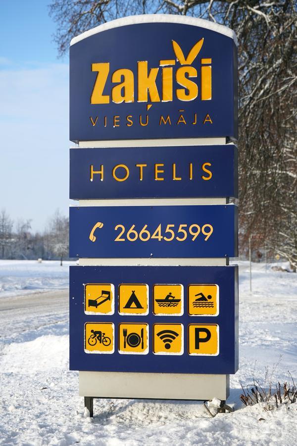 Rabbit Hotel Raiskums Екстер'єр фото