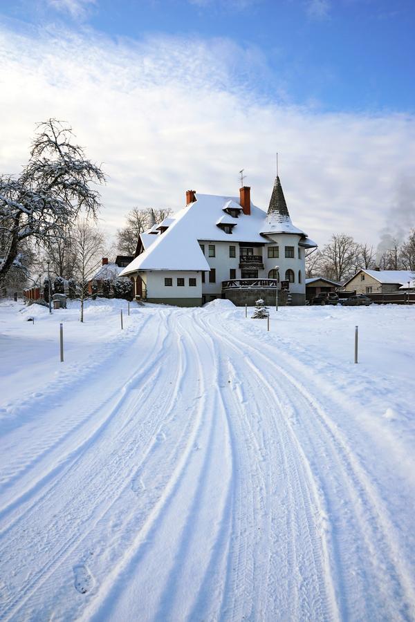 Rabbit Hotel Raiskums Екстер'єр фото